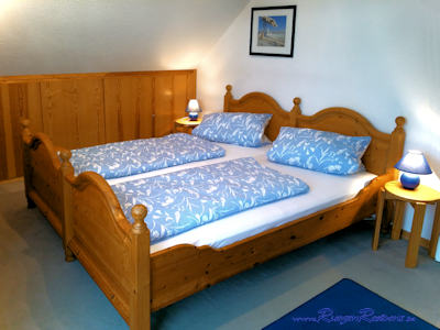 Schlafzimmer Nr.3 hat einen Balkon.