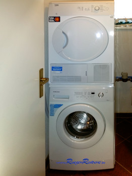 Waschmaschine im Hauswirtschaftsraum