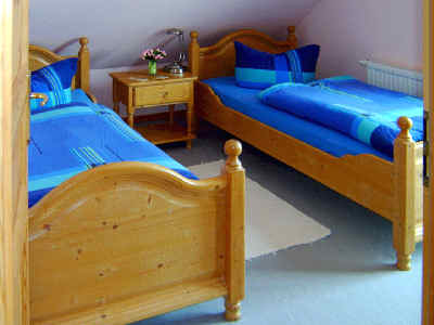 Schlafzimmer Nr.2 mit 2 Einzelbetten