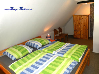 Schlafzimmer 2  FeWo Storchensicht Landhaus Rgen