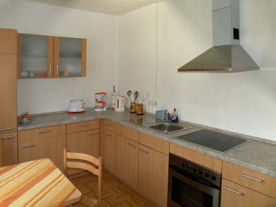 Moderne Einbauk�che mit Cerankochfeld und neuem Backofen