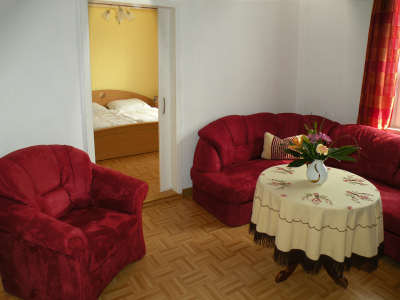 Der Durchgang zwischen Schlafzimmer und Wohnzimmer