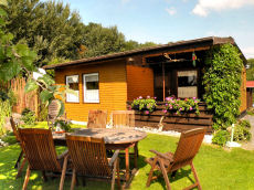 Klicken Sie hier und besichtigen g�nstige Privatwohnungen und Bungalows auf Zudar/S�d-R�gen!
