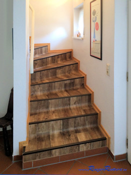 Die Treppe zum Obergescho