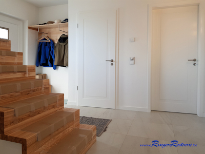 Treppe und Flurgarderobe