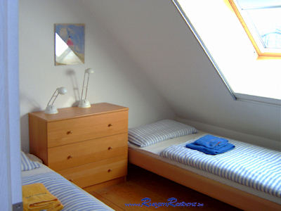 Schlafzimmer mit Einzelbetten