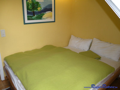 Das Schlafzimmer Nr.1 mit Doppelbett