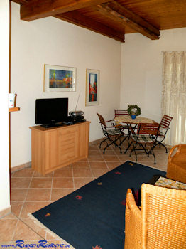 TV, DVD, Radio im Wohnzimmer