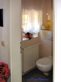 Erdgescho Gste-WC