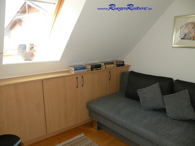 Die Ccouch im Schlafzimmer 2 wird fr 1 oder 2 Personen zum bequemen Bett