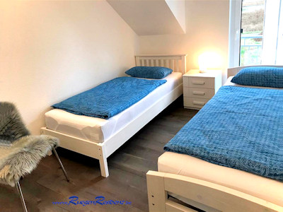 Schlafzimmer 3 Einzelbetten