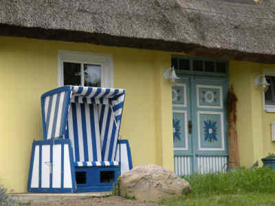 Der Strandkorb vor dem Ferienhaus in Silmenitz Rgen