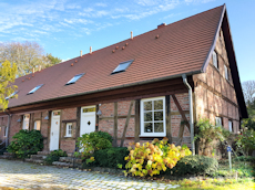 Klicken Sie hier und besichtigen das "Alte Gutshaus" Losentitz auf Rgen!